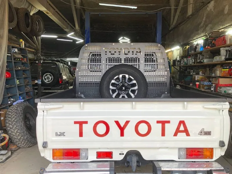 Панель Molle для Toyota Land Cruiser 70 2025: скан и модель под лазерную резку — фото 2